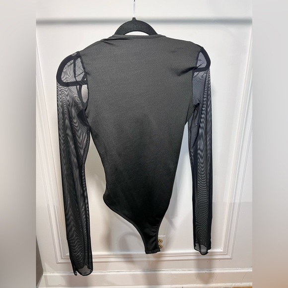 BLACK SEXY TOP // size medium 🖤 - Picture 4 of 6